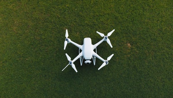 Dronologue : le guide essentiel pour choisir votre drone